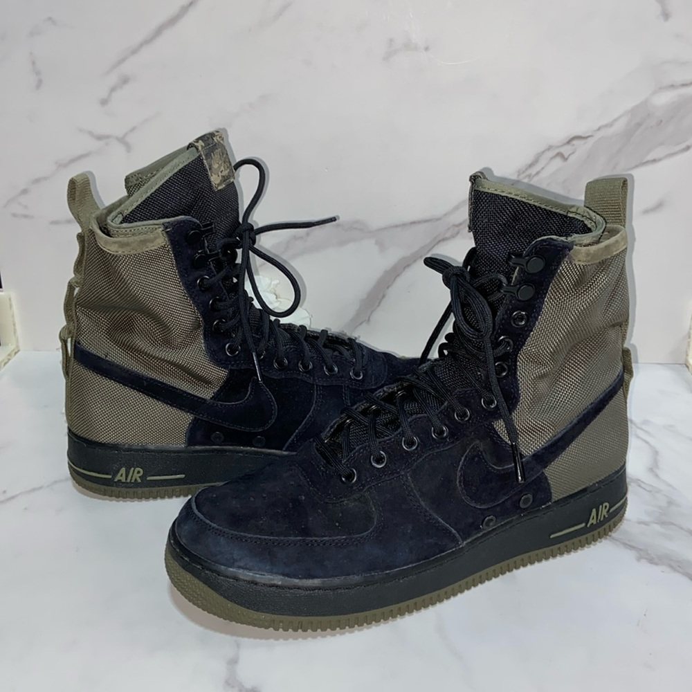 Nike Men's Sf Air Force 1 Black / Medium Olive Sneaker/Boot size 9